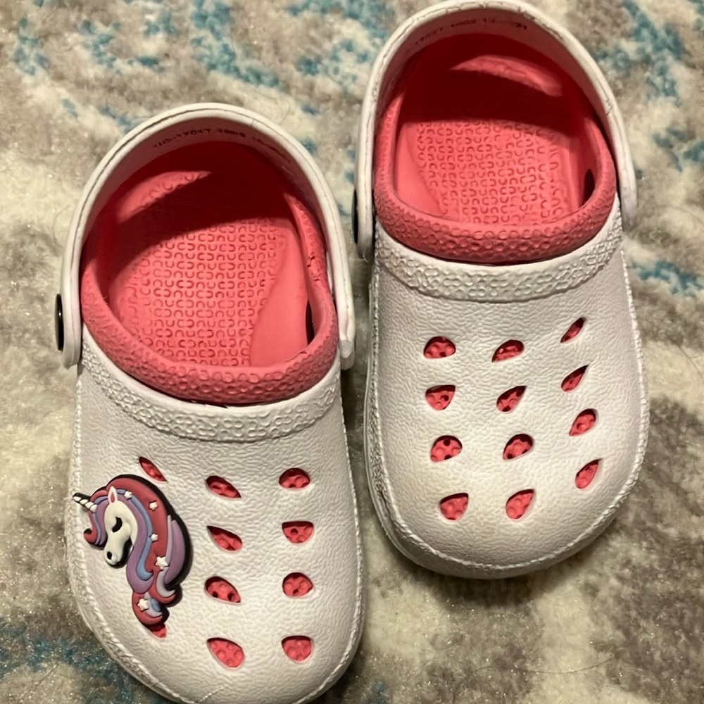 🌸 3/$15 Kids shoes